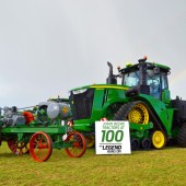 100-years-of-John-Deere-tractors-9076312_7
