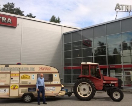 5-200km-drive-with-a-Valmet-tractor-8437730_0