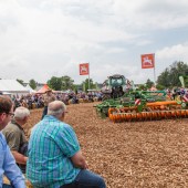 6-000-visitors-to-Amazone-field-event-3748483_10