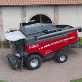 67-000th-combine-for-AGCO-s-Italian-facility-4218473_0