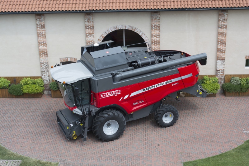 67-000th-combine-for-AGCO-s-Italian-facility-4218473_0