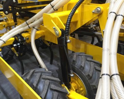 Agritechnica-Claydon-trailed-for-200hp-2607940_0
