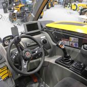 Agritechnica-Day-5-Loading-and-lifting-8887110_1