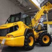 Agritechnica-Day-5-Loading-and-lifting-8887110_3