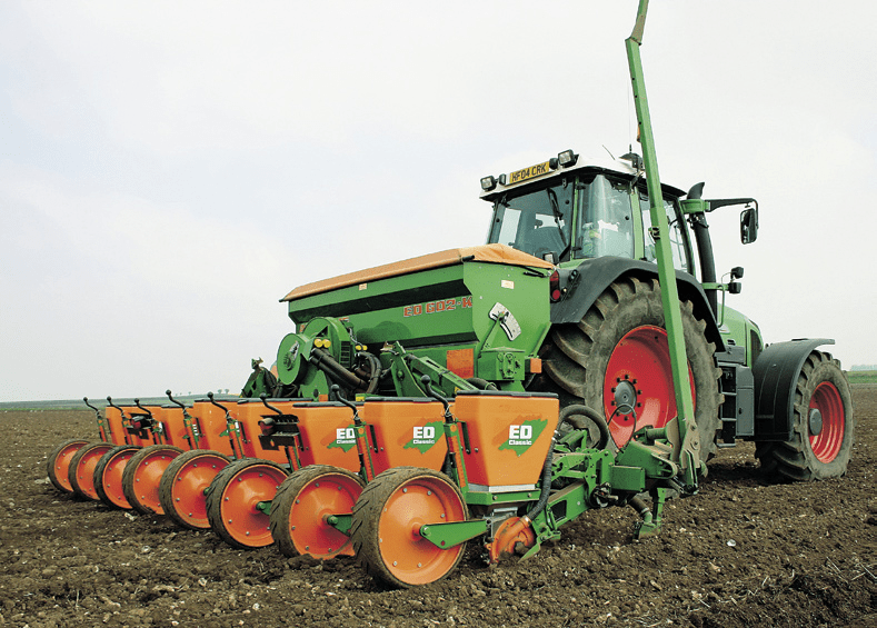 Amazone-Service-on-an-Amazone-ED-602-K-maize-drill-WSHOP-4-2010