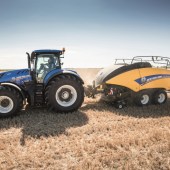 BigBaler-pushes-out-1-254-bales-in-two-days-6011116_3