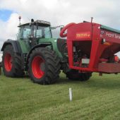 Cereals-17-Arable-crowds-enjoy-the-sunshine-8320436_0