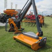 Cereals-17-Arable-crowds-enjoy-the-sunshine-8320436_8