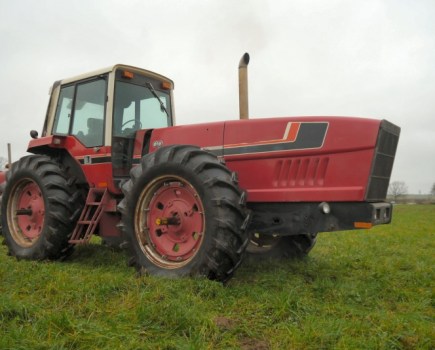 Cheffins-sale-of-rare-International-tractors-7454836_0