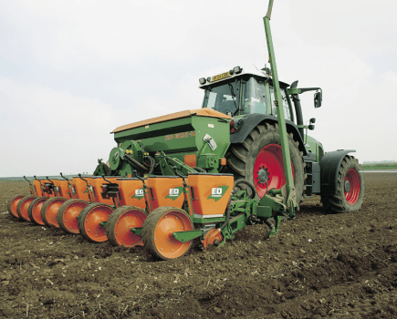 -Contractor-co-operation-in-Dorset-CM-5-2006