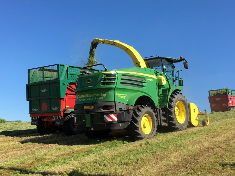 County-Armagh-contractor-gets-first-John-Deere-forager-3532049_0