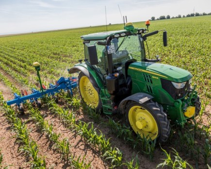Deere-works-on-next-generation-of-precision-farming-8898771_0