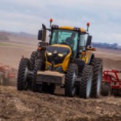 Fendt-s-flagship-tractors-in-Challenger-yellow-4145666_0
