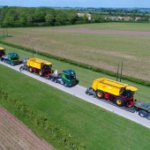 First-batch-of-Vredo-manure-spreaders-8421170_0