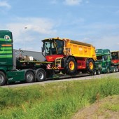 First-batch-of-Vredo-manure-spreaders-8421170_3