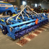 First-strip-till-drill-from-Farmet-2927456_1