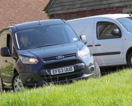 Ford-Transit-Connect-vs-Renault-Kangoo--VEH-9-2014