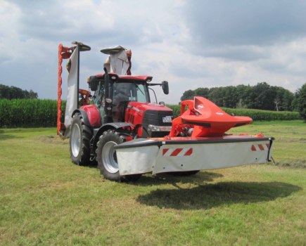 Giant-rake-and-more-mowers-from-Kuhn-4148514_0