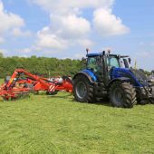 Grassland-17-Making-silage-in-the-sun-8289599_13