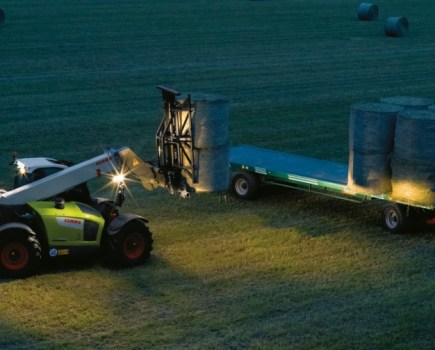 Hannover-debut-for-new-Claas-Scorpions-8439116_0