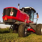 Hesston-makes-100-000th-self-propelled-windrower-2920820_0