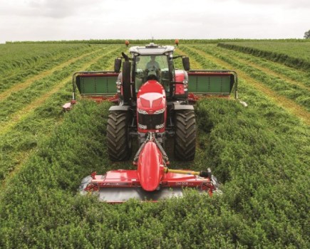 Increased-demand-for-grass-and-feeding-equipment-8437268_0
