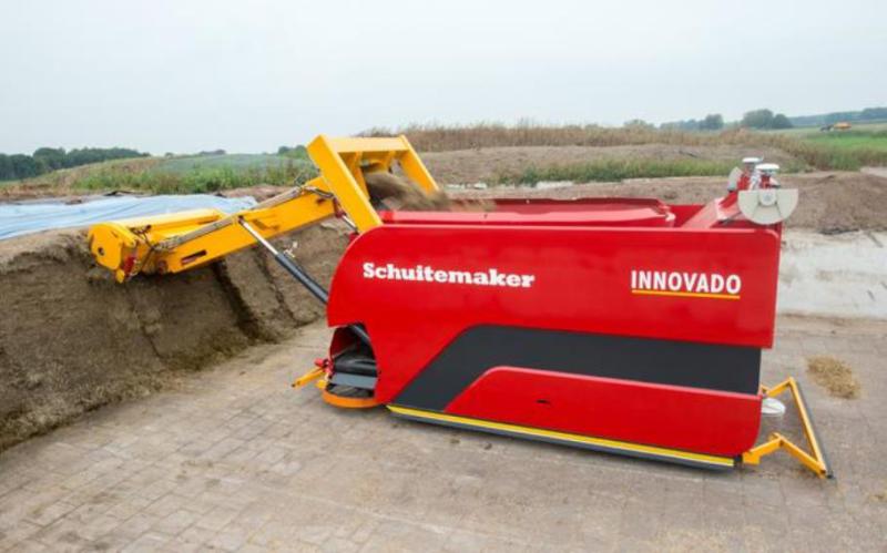 Innovado-feed-robot-in-production-3606589_0