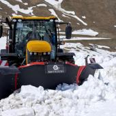 JCB-Fastracs-keep-Alpine-pass-open-8963375_2