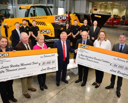 JCB-donates-Lb74-000-to-two-farming-charities-9049298_0
