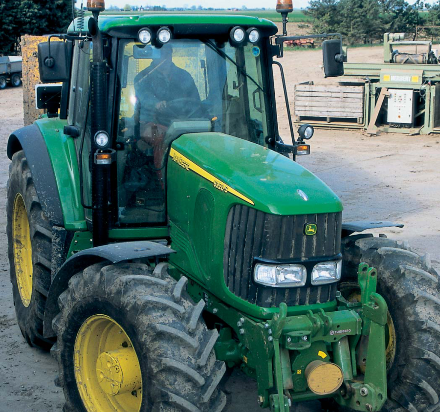 John-Deere-6920S-lt-07-2003