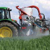 Kuhn-upgrades-mounted-Deltis-sprayers-4721791_0