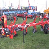 LAMMA-16-Besson-updates-its-vari-width-ploughs-2685450_1