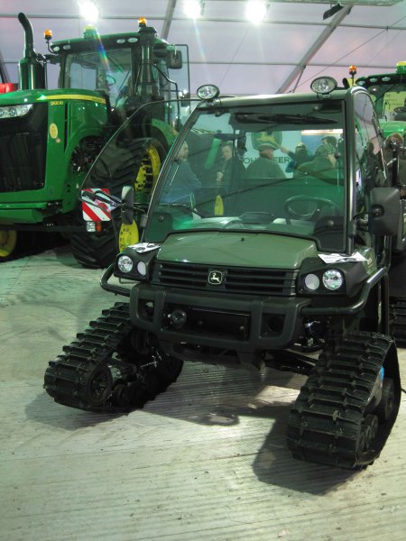 LAMMA-16-Big-tracks-little-tracks-2683705_0
