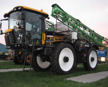 LAMMA-16-Forward-control-Fastrac-2682511_0