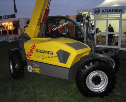 LAMMA-16-More-grunt-for-little-loader-2682509_0
