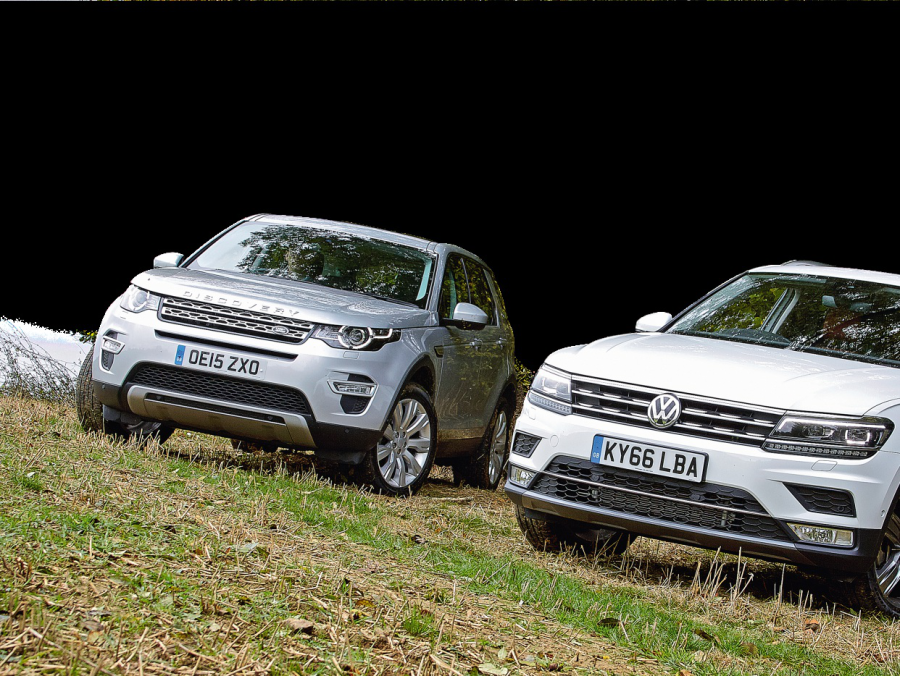 Land-Rover-Discovery-Sport-vs-Volkswagen-Tiguan-VEH-03-2017