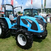 Low-cost-open-platform-tractor-8429297_0