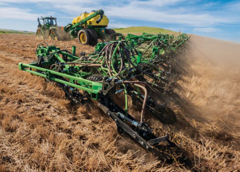 Monsanto-terminates-agreement-with-Deere-8169132_0
