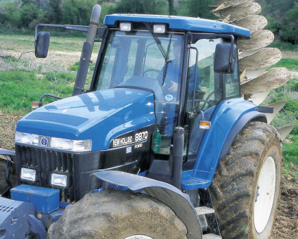 New-Holland-8870-lt-07-2000