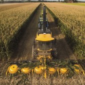 New-Holland-s-911hp-flagship-forager-8906170_0