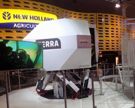 New-Holland-tractor-cab-simulator-8972846_0