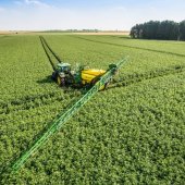 New-options-for-John-Deere-sprayers-2848583_1