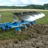 Oeverum-s-next-generation-CX-plough-9115413_1