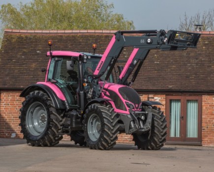 Pink-Valtra-tractor-tours-UK-for-charity-8169374_0