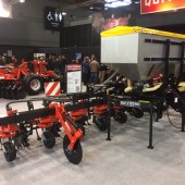 SIMA-2017-Quivogne-shows-pasture-regenerator-7867038_1