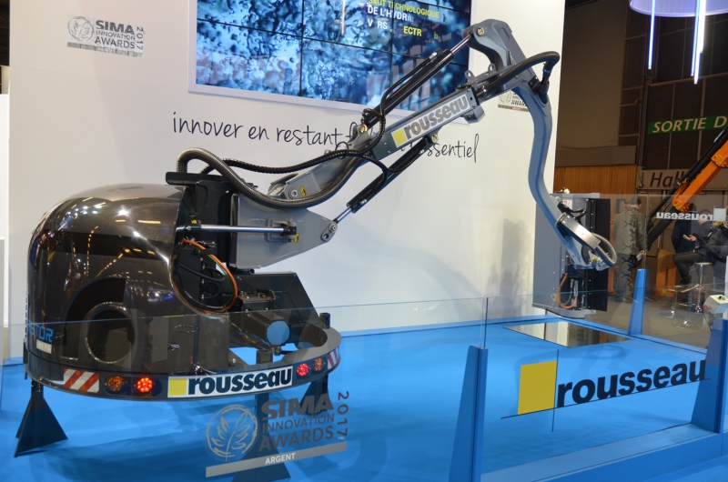 SIMA-2017-Rousseau-electric-arm-mower-7891358_0