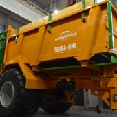 SIMA-2017-Self-loading-SP-muck-spreader-7886414_1