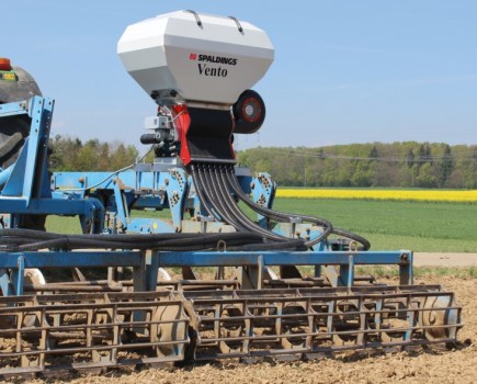 Spaldings-air-seeder-for-wide-range-of-crops-8367857_0