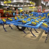 TechAgro-Farmet-adds-12-5m-wide-Fantom-2924799_1