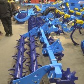 TechAgro-Farmet-adds-12-5m-wide-Fantom-2924799_2